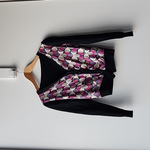 Vintage Sweaters - Vintage Abstract Print V Neck Button Knit Cardigan